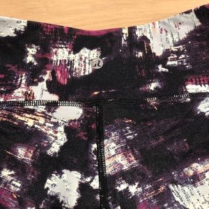 Women’s Lululemon Leggings!